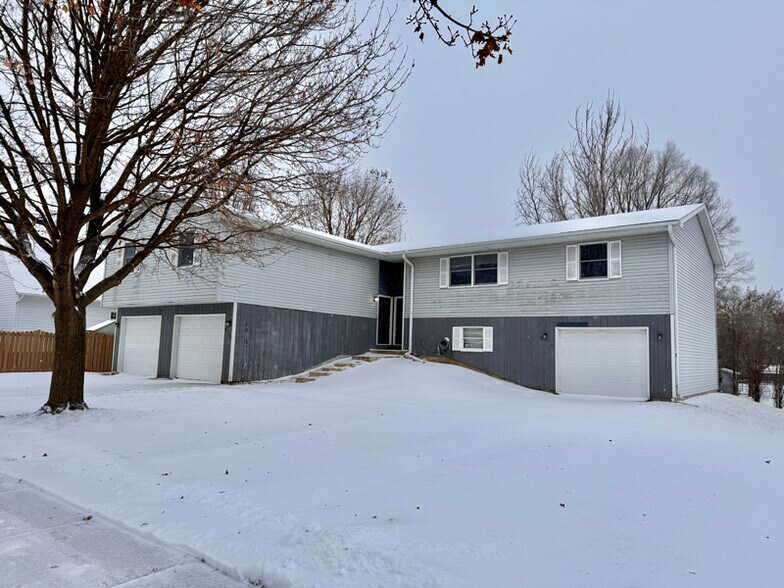 Building Photo - 510 L Hauser Rd