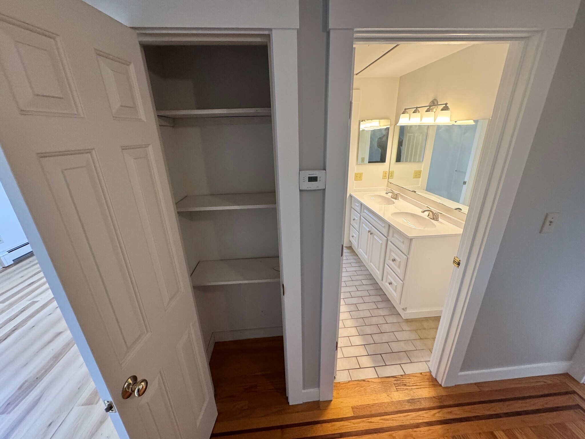 Building Photo - 253 Davis Rd