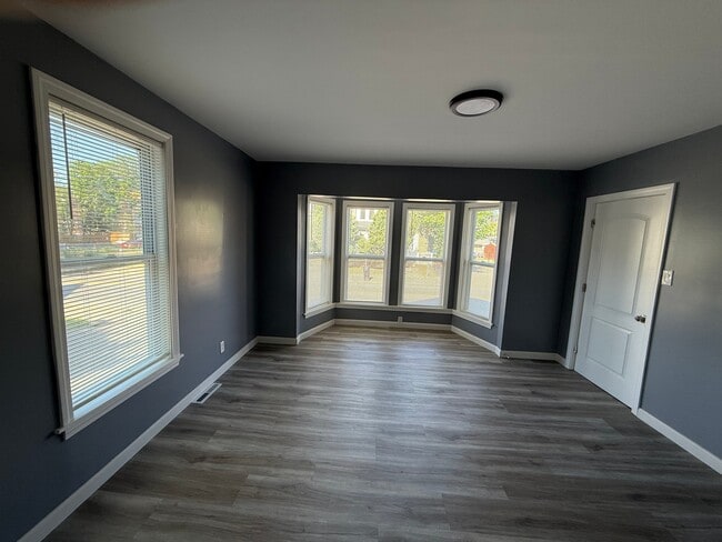 Building Photo - 798 Montello St