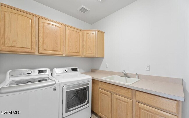 Building Photo - 1617 E Tierra Buena Ln