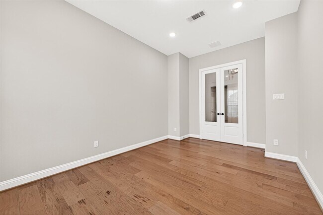 Building Photo - 1635 Delta Oaks Dr