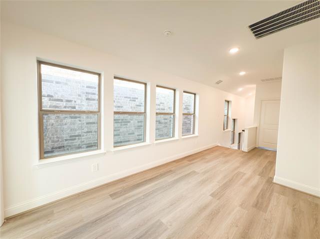 Building Photo - 114 Settlers Wy