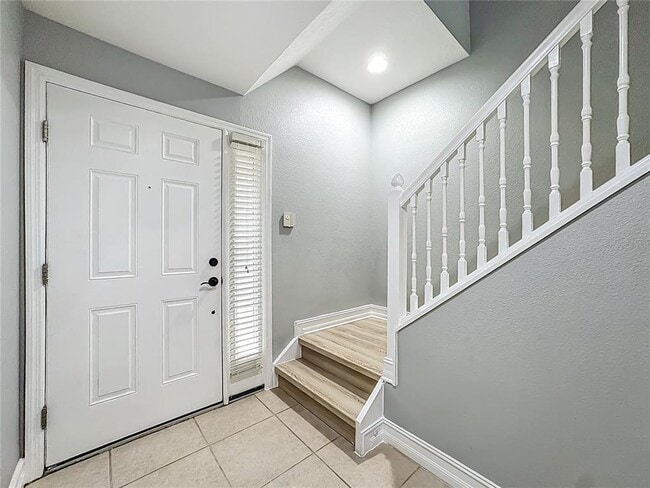 Building Photo - 3805 Messina Dr