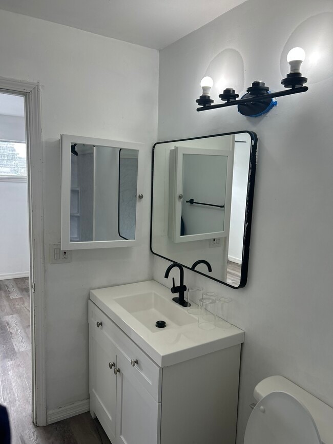 Building Photo - 3980 Crayrich Cir