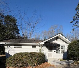 Building Photo - 3 bedroom 3 bath in Spartanburg!!