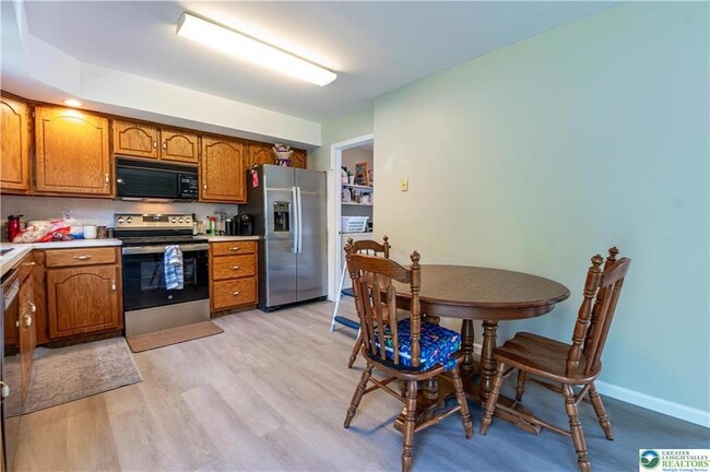 Building Photo - 2717 Tamlynn Ln