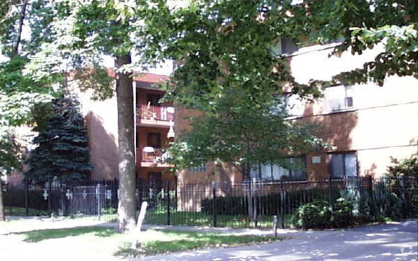 Primary Photo - 3132-3138 W Carmen Ave