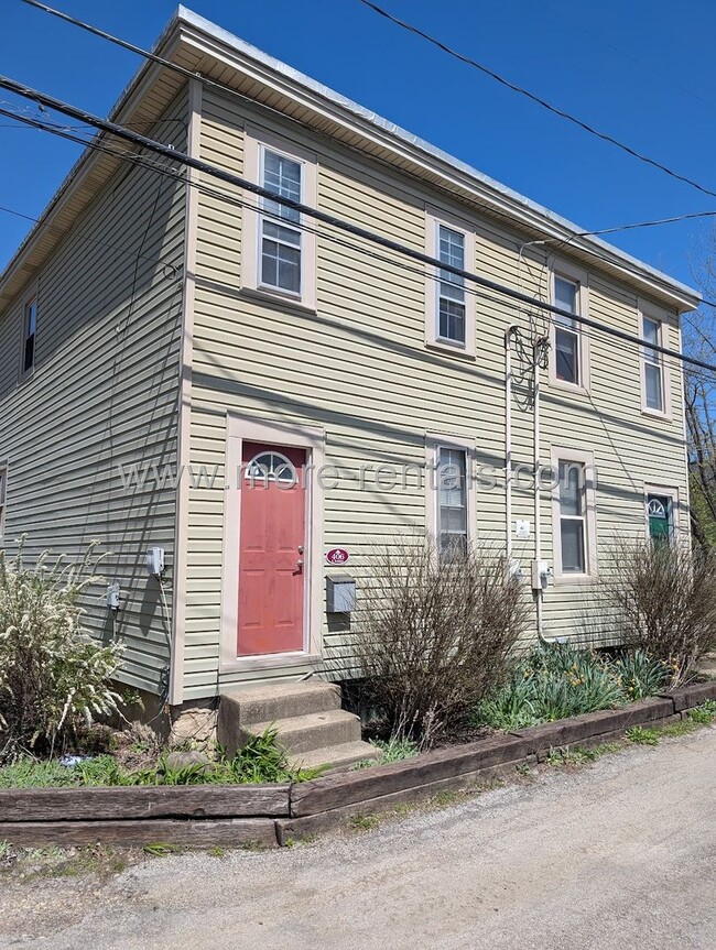 Primary Photo - 406-408 E. Frankfort St
