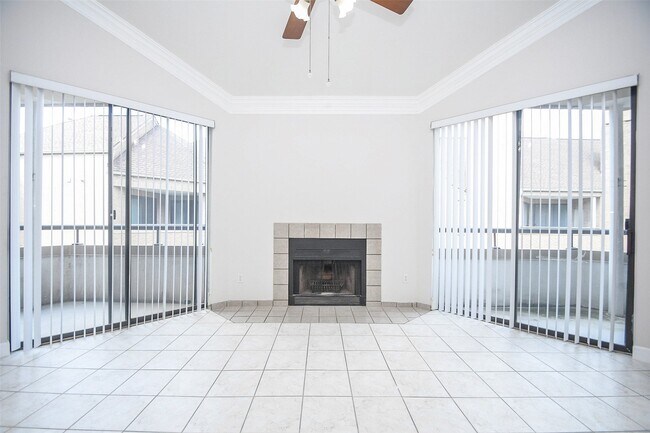 Building Photo - 5200 Weslayan St