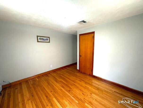 Building Photo - 48 Gates Ave