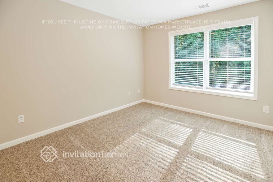 Building Photo - 159 Hawthorn Dr
