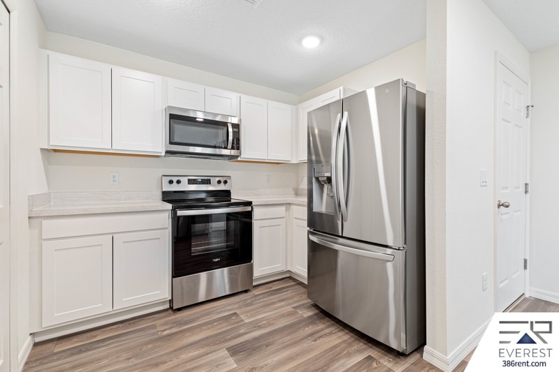 Building Photo - 9 Roxland Ln
