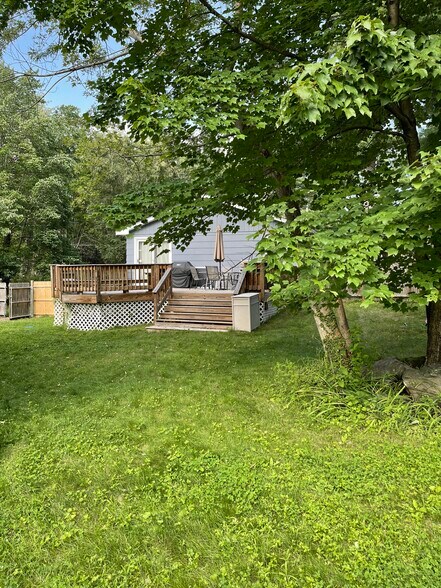 Building Photo - 14 Jo Ellen Dr