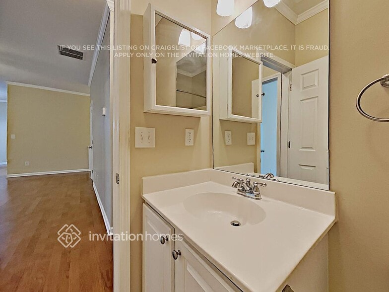 Building Photo - 207 Toonigh Way