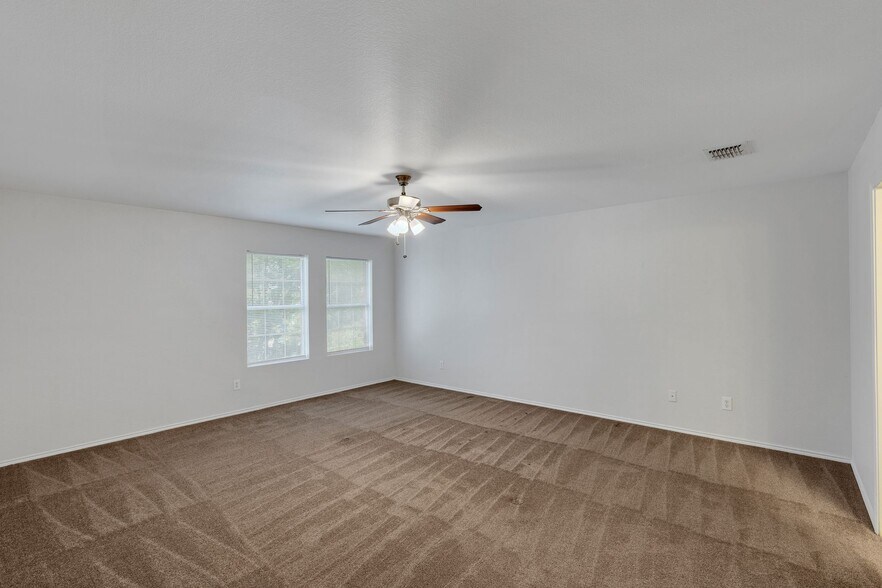 Building Photo - 1205 Saltgrass Dr