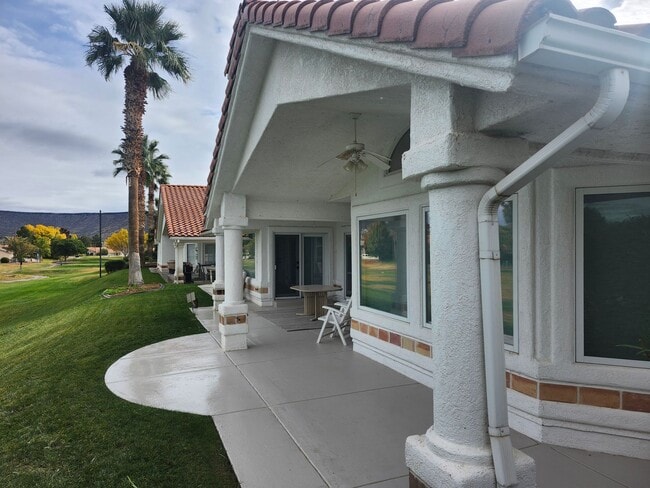 Building Photo - Charming Home Next To Sunbrook Golf Club!