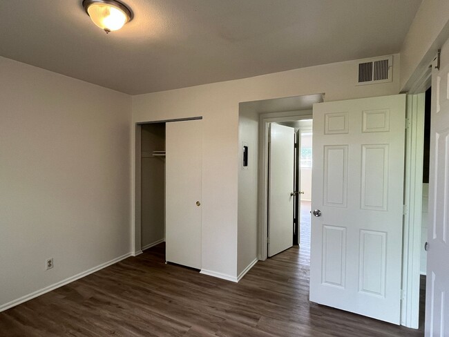 Building Photo - 2 Bedroom Condo in Diamond Bar