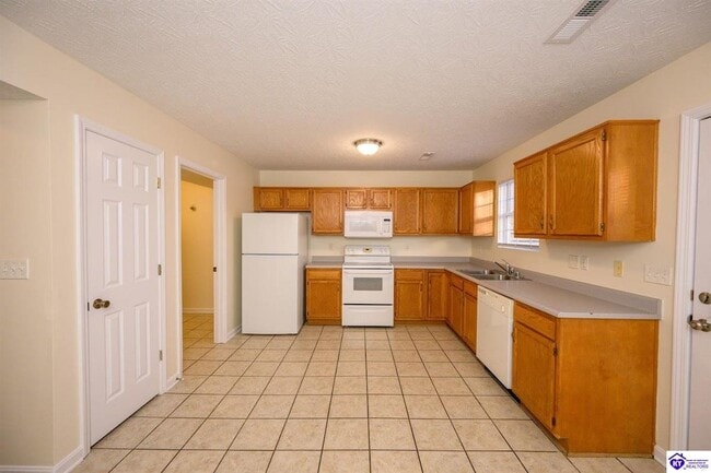 Building Photo - 1112 Northridge Dr