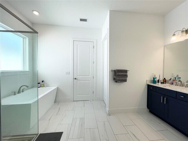 Building Photo - 8486 Ivy Stark Blvd