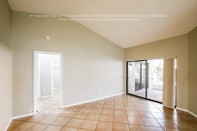 Building Photo - 11571 Waterford Ct