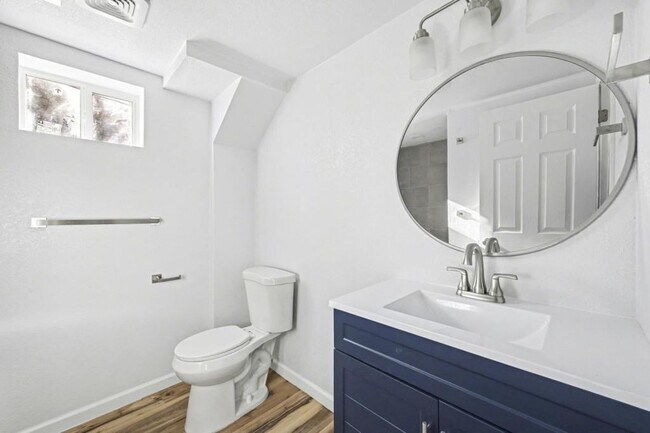 Building Photo - 1846 12th Ave