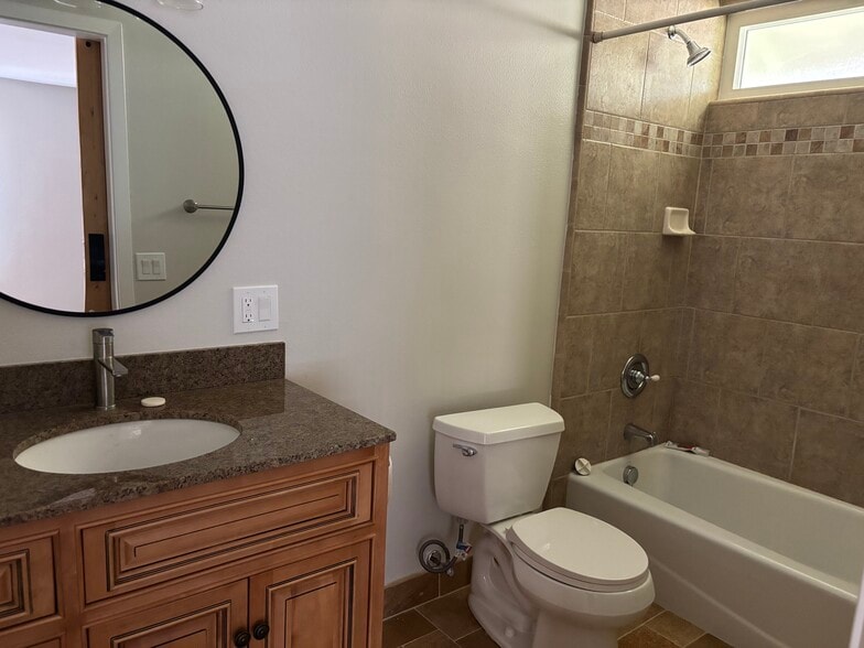 Building Photo - 19862 Ravenna Dr