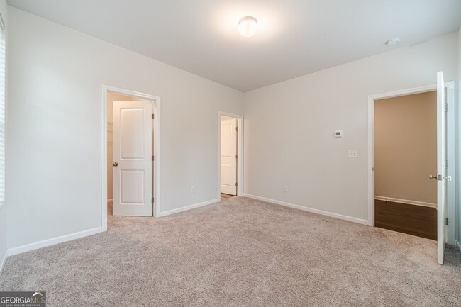 Building Photo - 2252 Talmai Dr