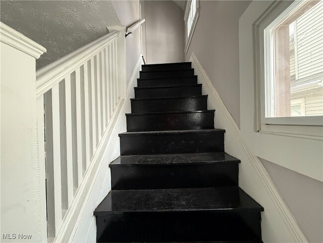 Building Photo - 4128 E 114th St