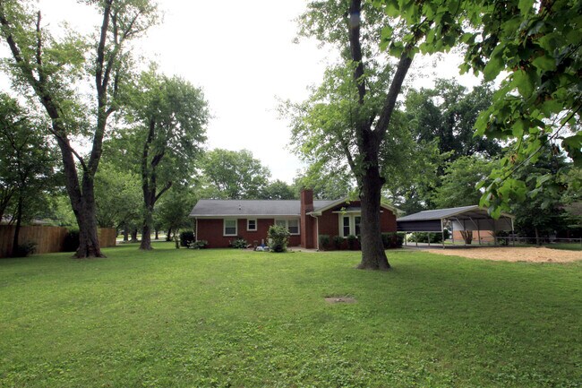 Building Photo - 308 S Baird Ln