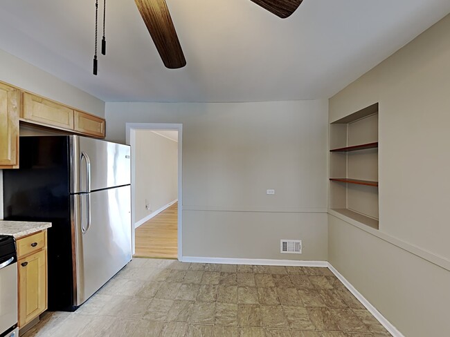 Building Photo - 1651 Janet St