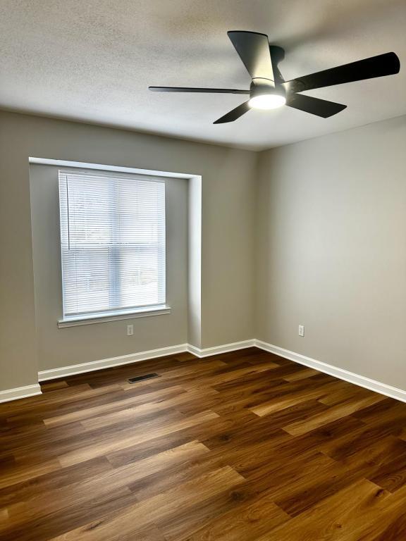 Building Photo - 3170 Achey Dr