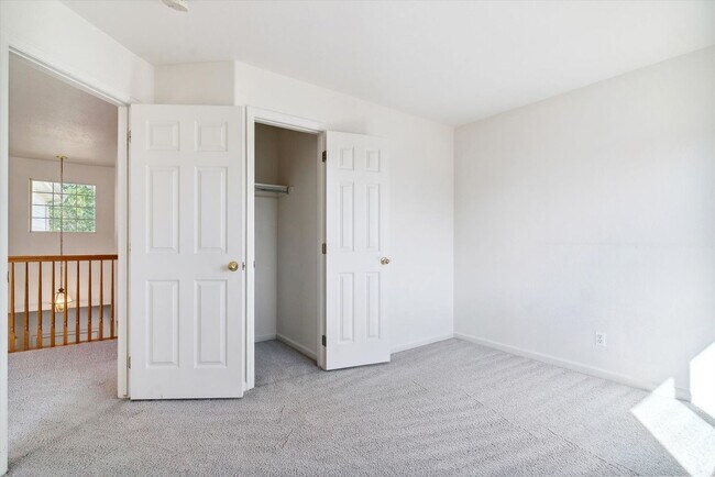 Building Photo - Spacious 3 Bed, 2.5 Bath Home In Sterling ...
