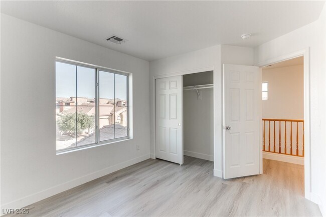 Building Photo - 523 Moses Lake Ct