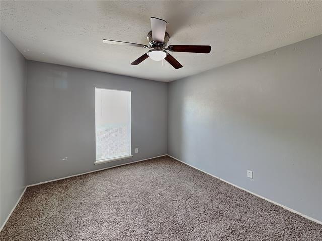 Building Photo - 7439 Oakmore Dr