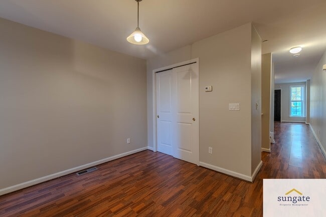 Building Photo - 2410 E Fayette St