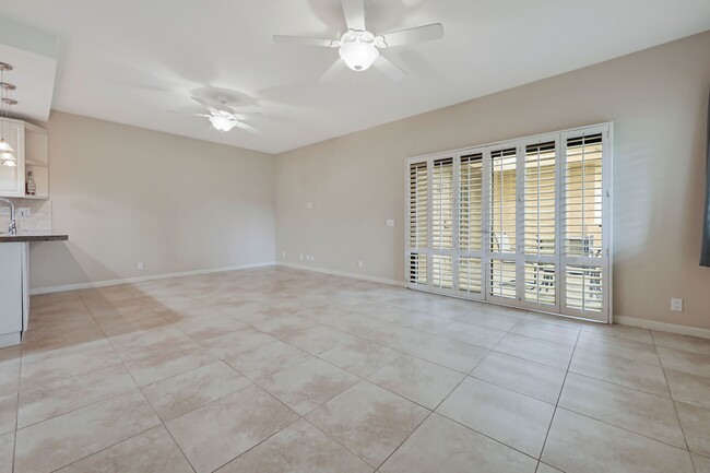 Building Photo - 73895 Saquaro Ct