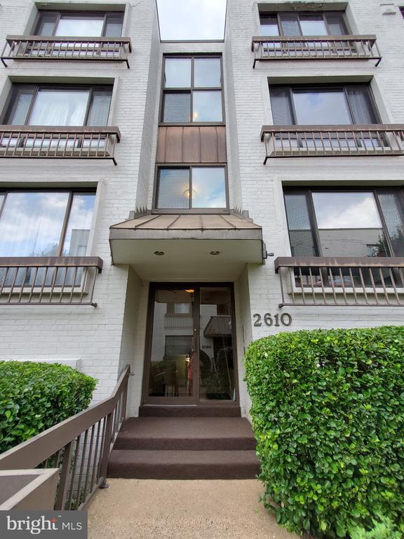 Building Photo - 2610 Tunlaw Rd NW