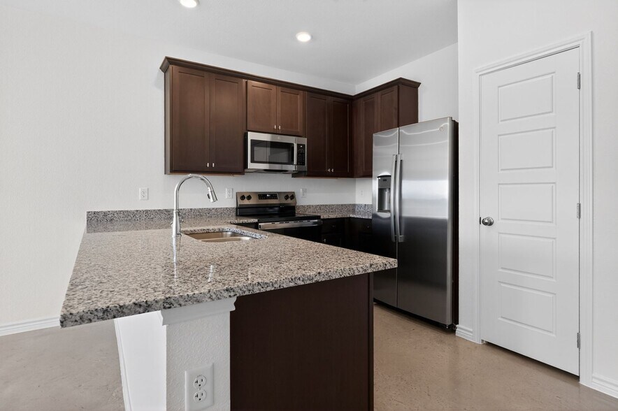 Building Photo - 1255 Concord Dr