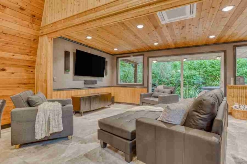 Building Photo - 25625 E Salmon River Rd