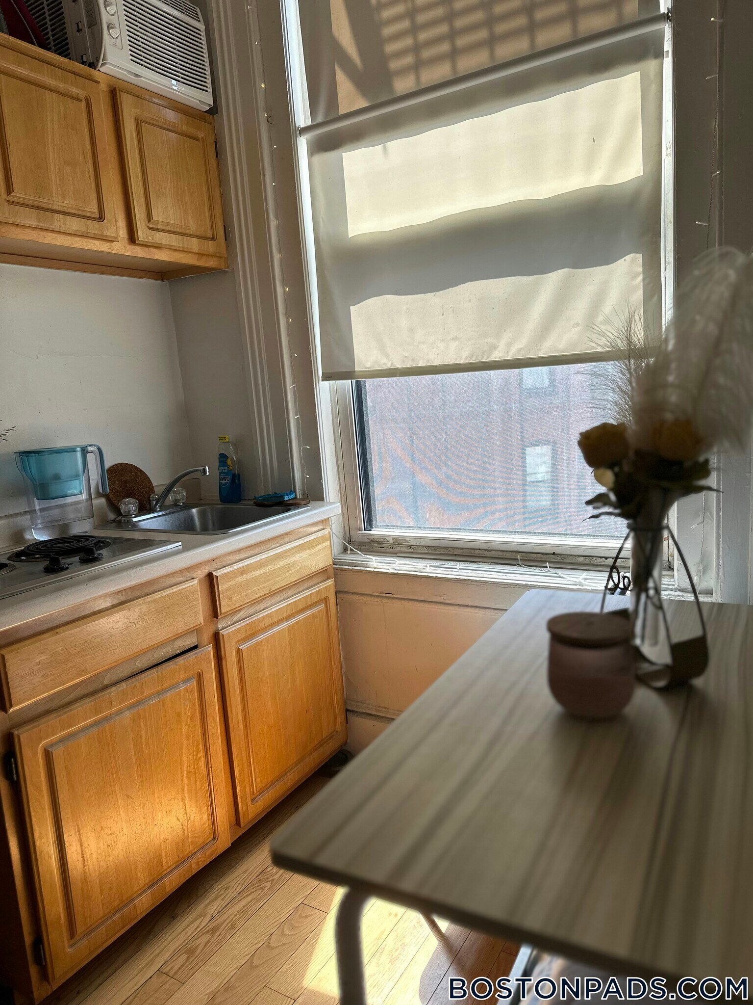 Building Photo - 405 Beacon St