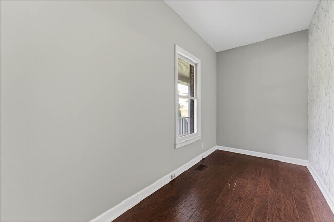 Building Photo - 3 Bedroom 2 1/2 Bath Pet Friendly Home For Rent In Rudolphtown Subdivision!