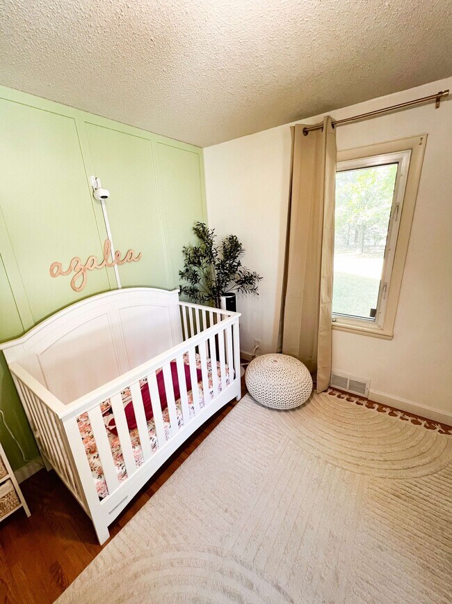 Bed 2 - 8434 Colfax Ave S