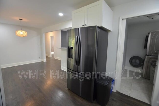 Building Photo - 1820 Windham Pl