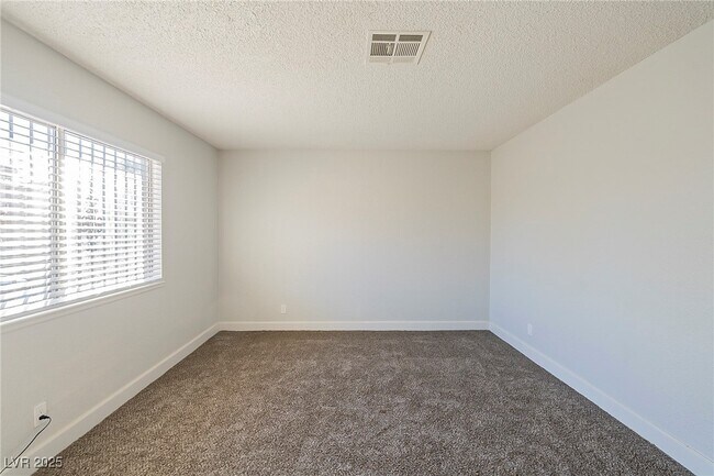 Building Photo - 832 Mantis Way