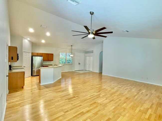 Building Photo - 6171 Lancewood Way