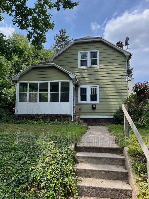Primary Photo - 1113 21st St