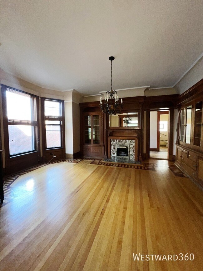 Building Photo - 420 N Marion St