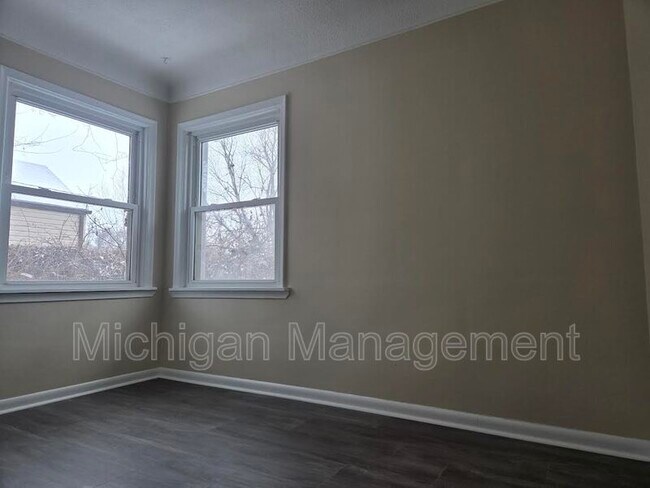 Building Photo - 6927 Janet St