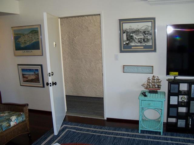 Building Photo - 3920 Riviera Dr