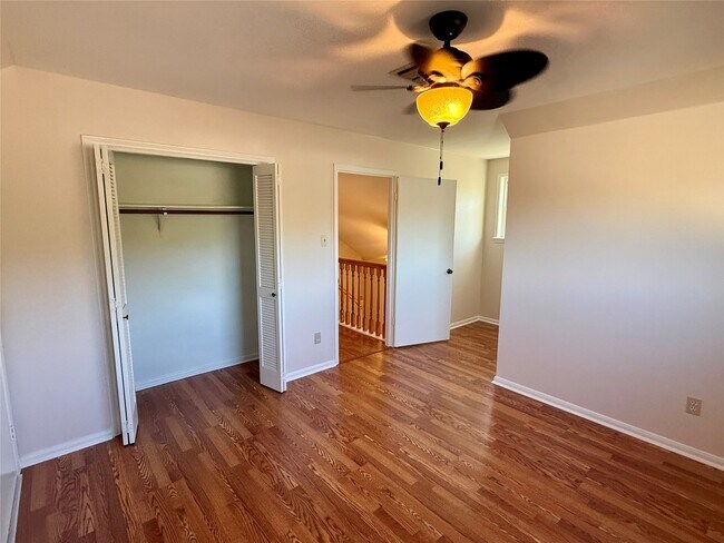 Building Photo - 1109 Sally Anne Dr